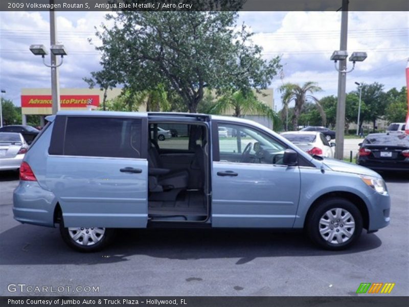 Antigua Blue Metallic / Aero Grey 2009 Volkswagen Routan S