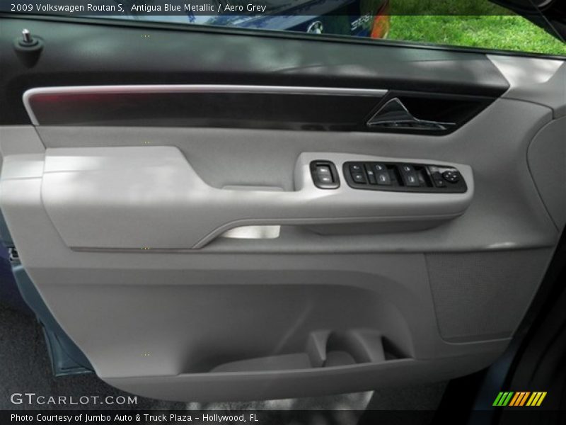 Antigua Blue Metallic / Aero Grey 2009 Volkswagen Routan S