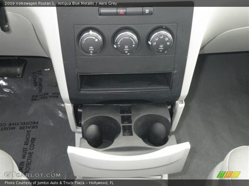 Antigua Blue Metallic / Aero Grey 2009 Volkswagen Routan S