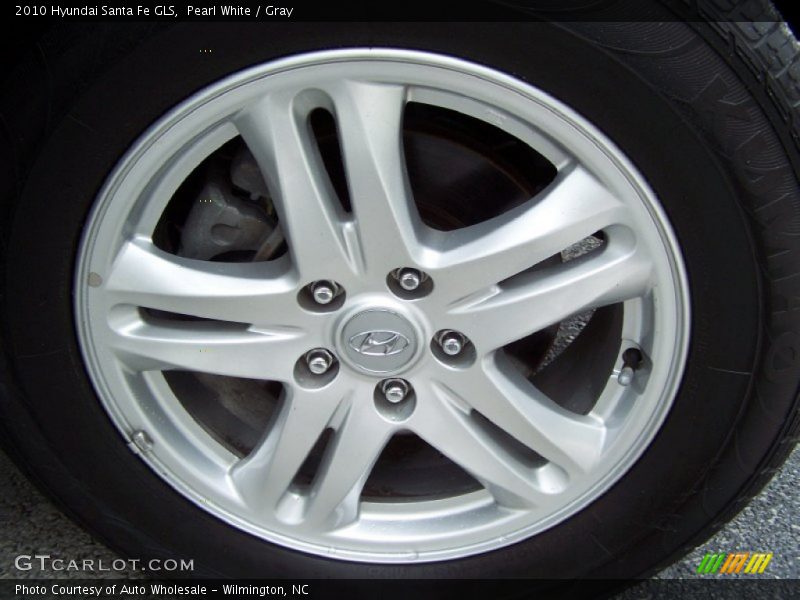 Pearl White / Gray 2010 Hyundai Santa Fe GLS