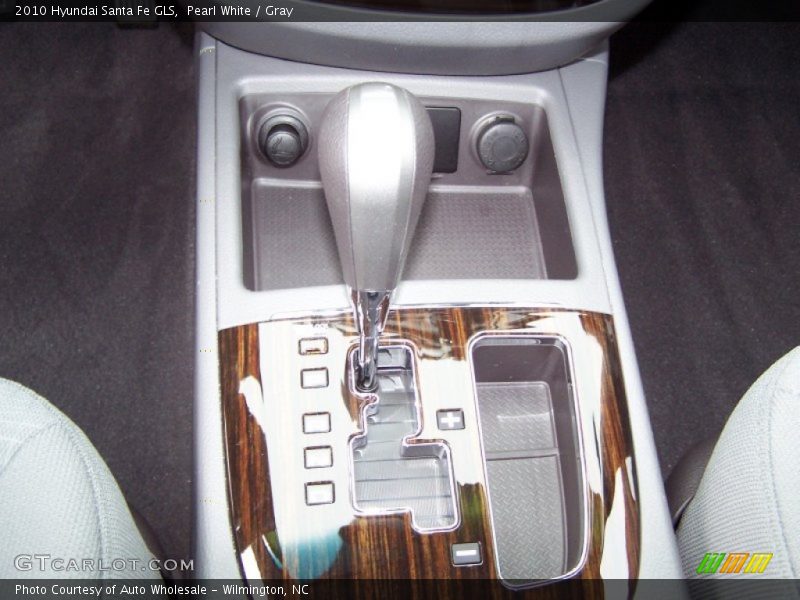 Pearl White / Gray 2010 Hyundai Santa Fe GLS