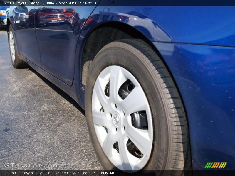 Blue Ribbon Metallic / Bisque 2010 Toyota Camry LE