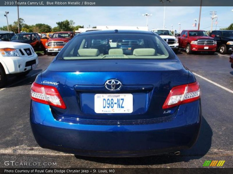 Blue Ribbon Metallic / Bisque 2010 Toyota Camry LE