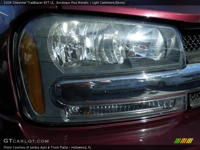 Bordeaux Red Metallic / Light Cashmere/Ebony 2006 Chevrolet TrailBlazer EXT LS