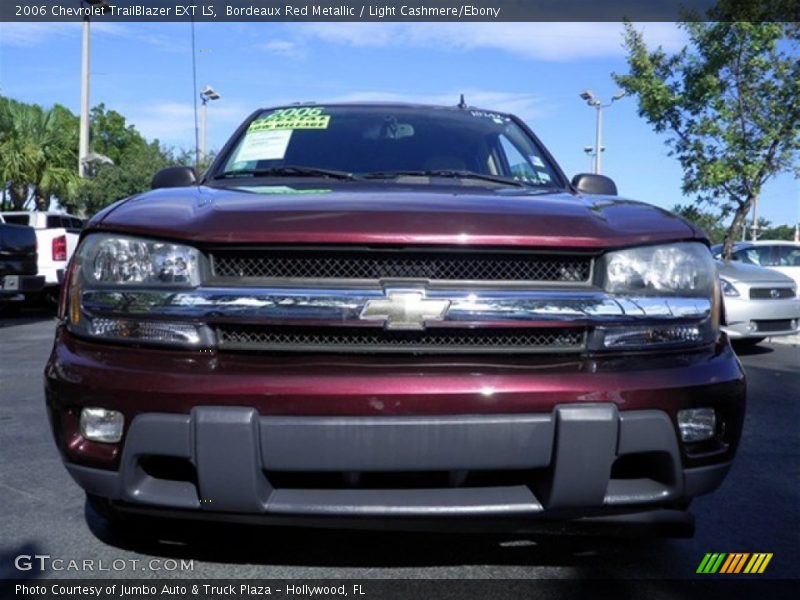Bordeaux Red Metallic / Light Cashmere/Ebony 2006 Chevrolet TrailBlazer EXT LS