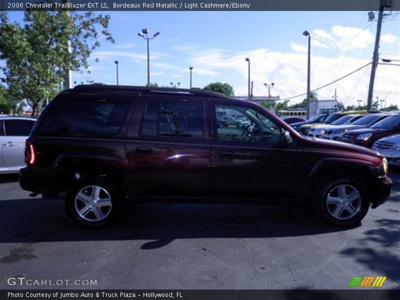 Bordeaux Red Metallic / Light Cashmere/Ebony 2006 Chevrolet TrailBlazer EXT LS