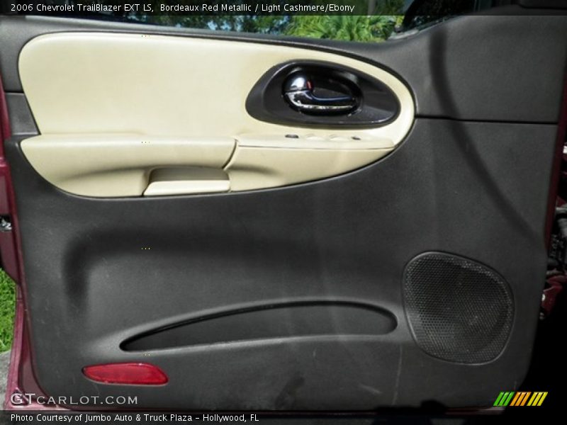 Bordeaux Red Metallic / Light Cashmere/Ebony 2006 Chevrolet TrailBlazer EXT LS