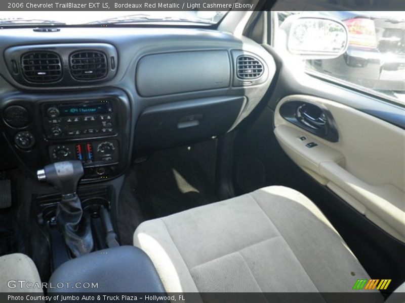 Bordeaux Red Metallic / Light Cashmere/Ebony 2006 Chevrolet TrailBlazer EXT LS