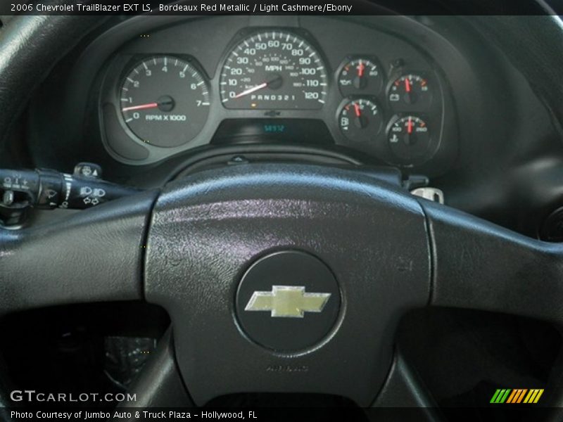 Bordeaux Red Metallic / Light Cashmere/Ebony 2006 Chevrolet TrailBlazer EXT LS