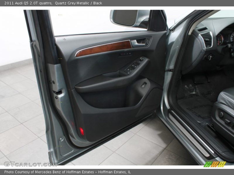 Quartz Grey Metallic / Black 2011 Audi Q5 2.0T quattro