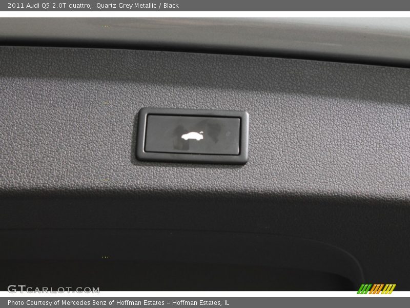 Quartz Grey Metallic / Black 2011 Audi Q5 2.0T quattro