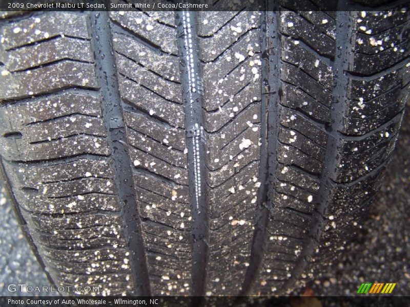 Summit White / Cocoa/Cashmere 2009 Chevrolet Malibu LT Sedan