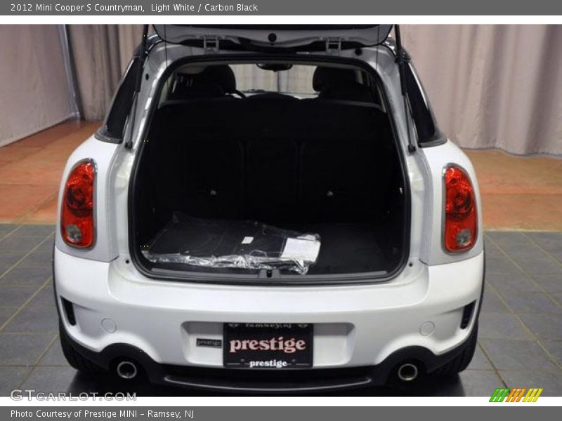 Light White / Carbon Black 2012 Mini Cooper S Countryman