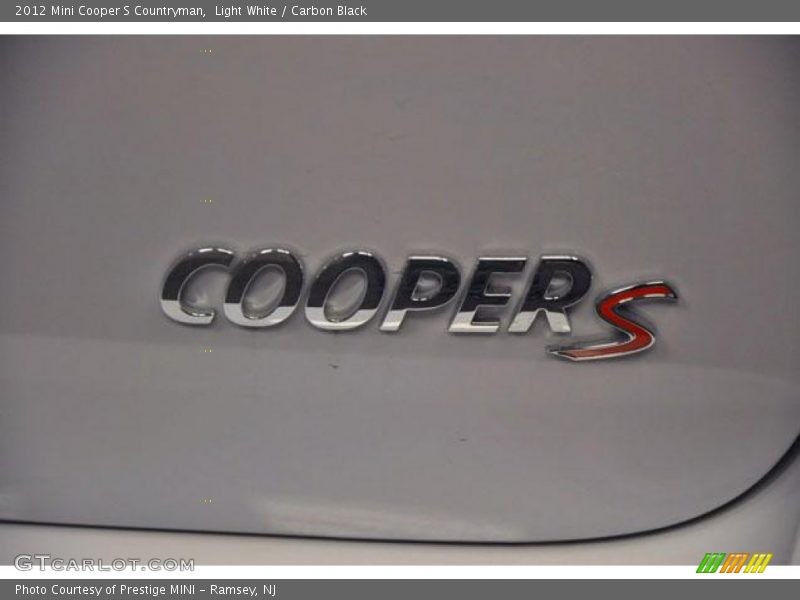 Light White / Carbon Black 2012 Mini Cooper S Countryman