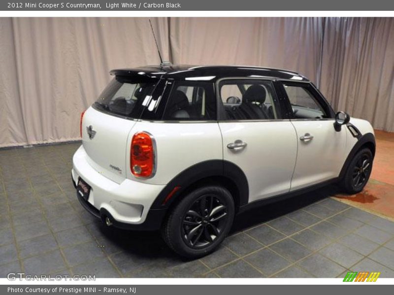 Light White / Carbon Black 2012 Mini Cooper S Countryman