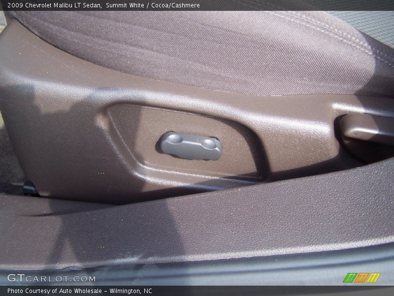 Summit White / Cocoa/Cashmere 2009 Chevrolet Malibu LT Sedan