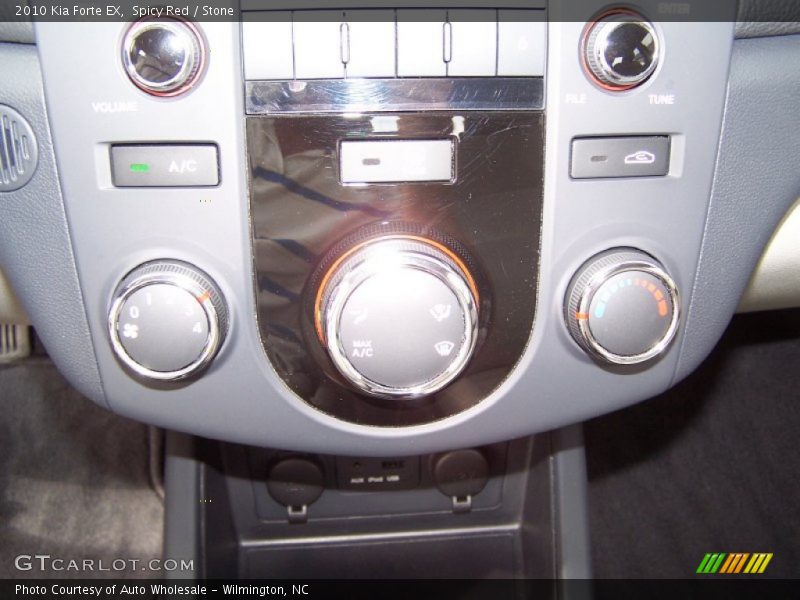 Controls of 2010 Forte EX