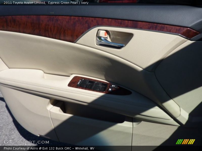 Cypress Green Pearl / Ivory 2011 Toyota Avalon Limited