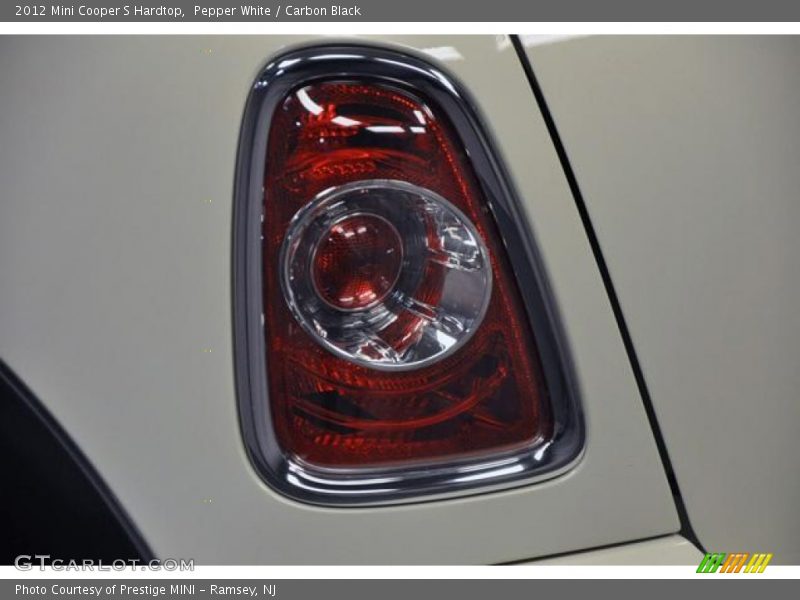 Pepper White / Carbon Black 2012 Mini Cooper S Hardtop