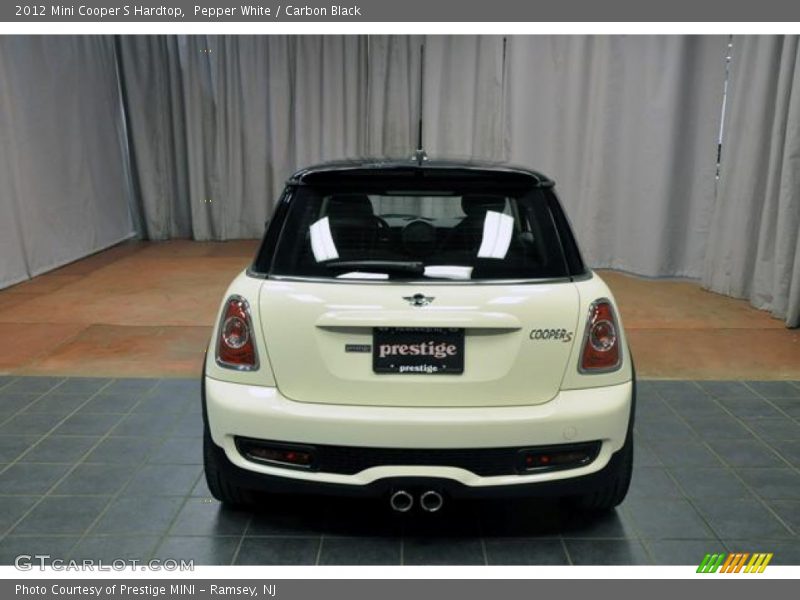 Pepper White / Carbon Black 2012 Mini Cooper S Hardtop