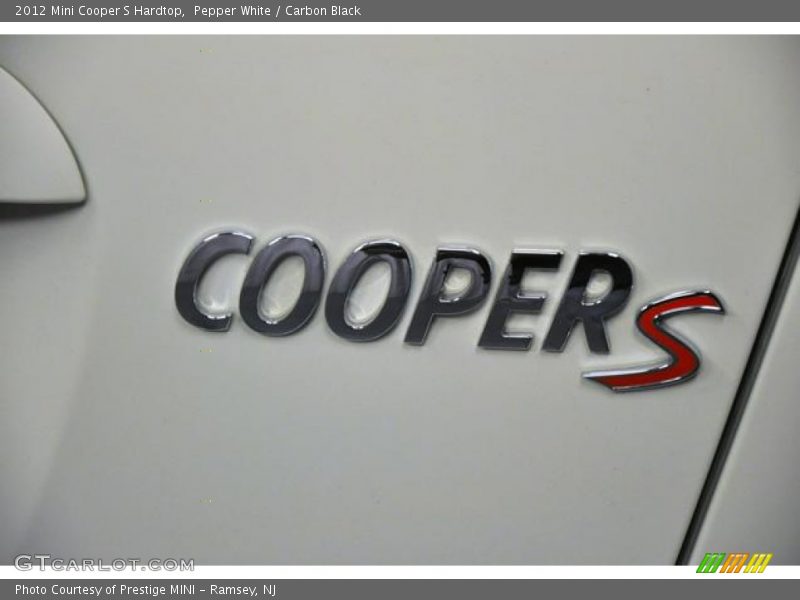 Pepper White / Carbon Black 2012 Mini Cooper S Hardtop