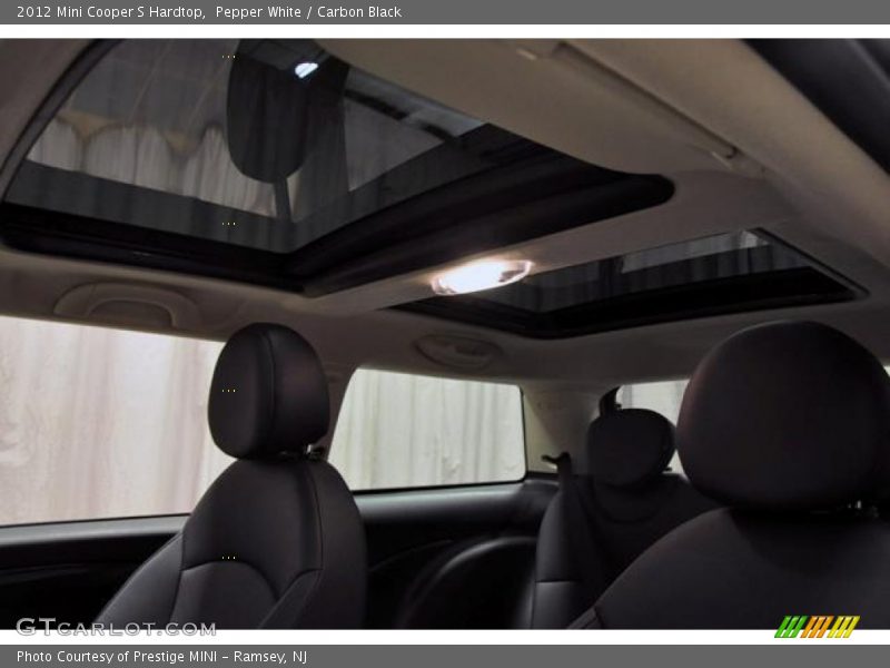 Pepper White / Carbon Black 2012 Mini Cooper S Hardtop