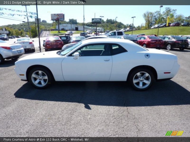 Bright White / Dark Slate Gray 2011 Dodge Challenger SE