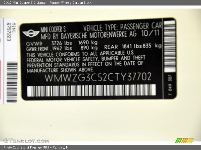 Pepper White / Carbon Black 2012 Mini Cooper S Clubman