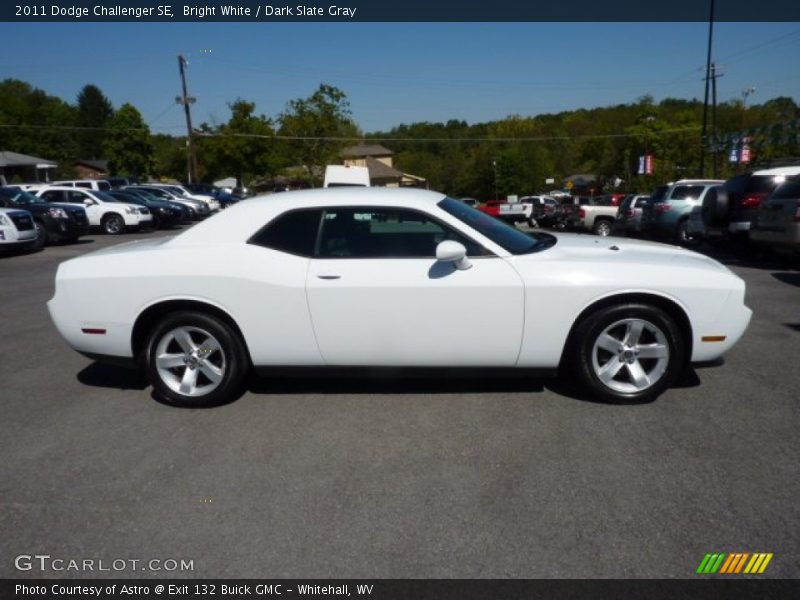 Bright White / Dark Slate Gray 2011 Dodge Challenger SE