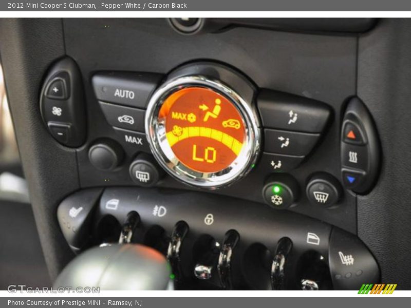 Pepper White / Carbon Black 2012 Mini Cooper S Clubman