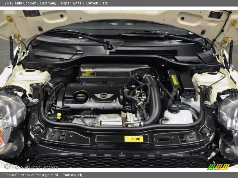 Pepper White / Carbon Black 2012 Mini Cooper S Clubman