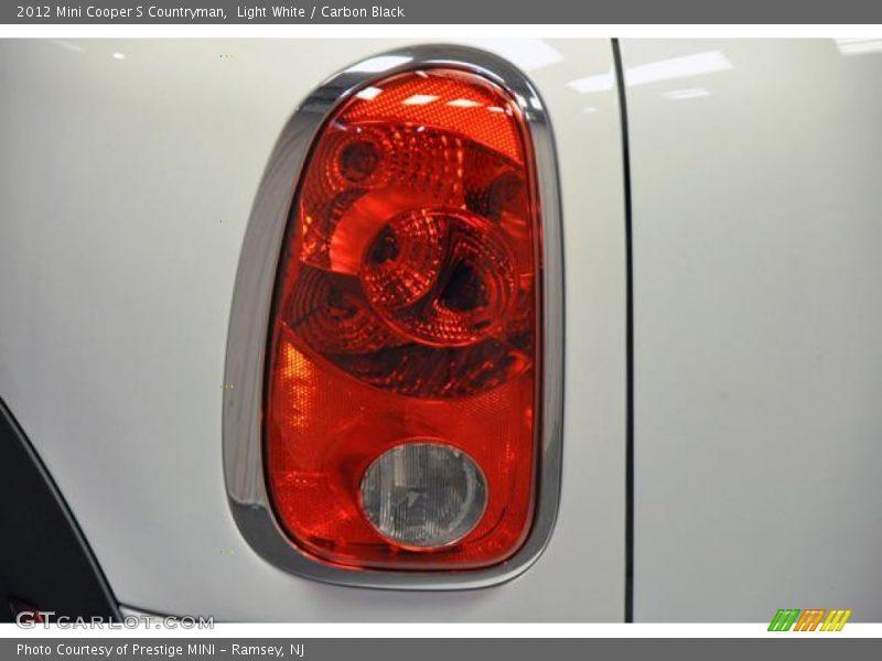 Light White / Carbon Black 2012 Mini Cooper S Countryman