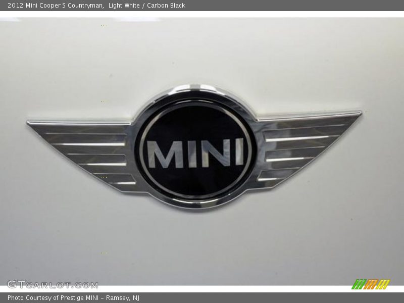 Light White / Carbon Black 2012 Mini Cooper S Countryman