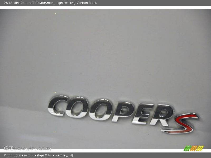 Light White / Carbon Black 2012 Mini Cooper S Countryman