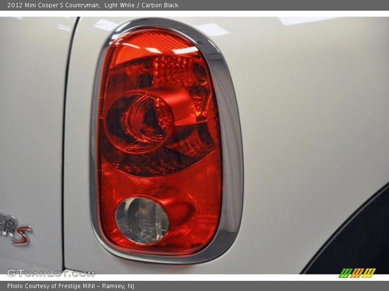 Light White / Carbon Black 2012 Mini Cooper S Countryman