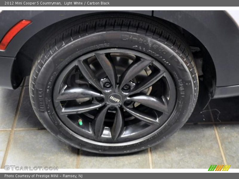 Light White / Carbon Black 2012 Mini Cooper S Countryman