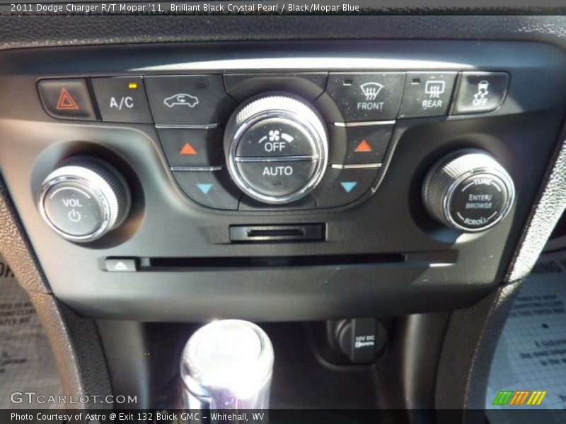 Controls of 2011 Charger R/T Mopar '11