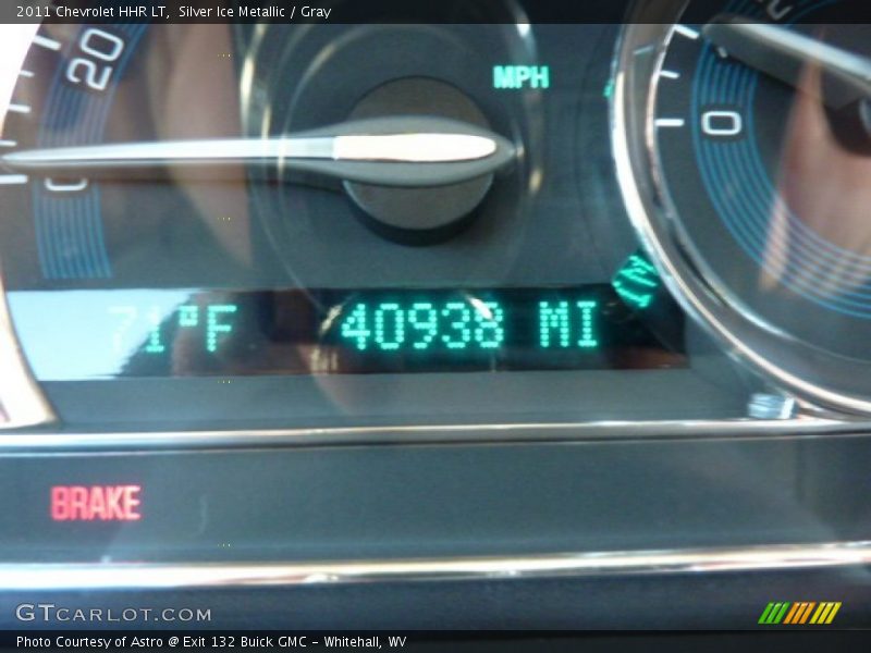 Silver Ice Metallic / Gray 2011 Chevrolet HHR LT