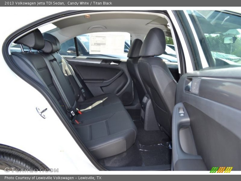 Candy White / Titan Black 2013 Volkswagen Jetta TDI Sedan