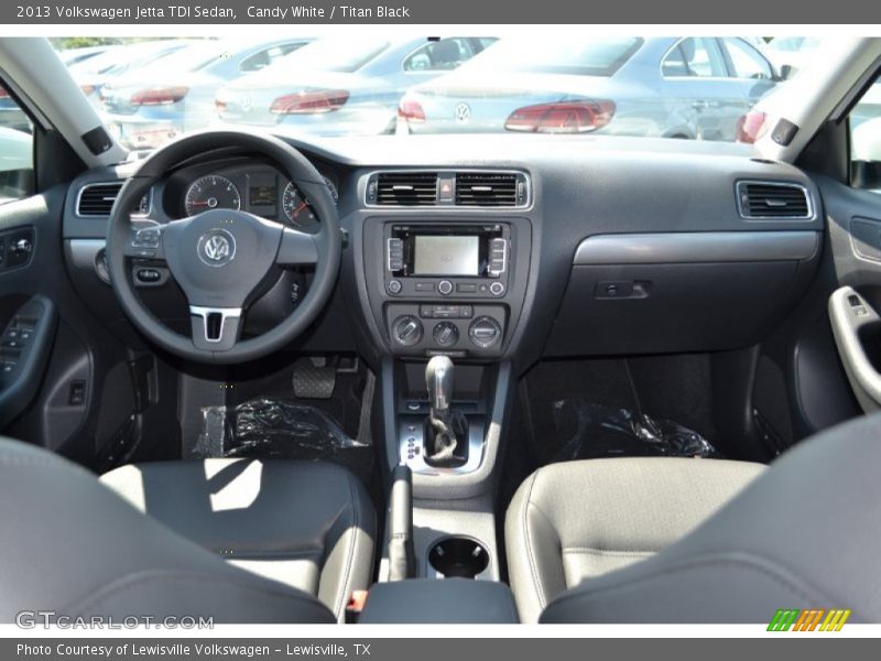 Candy White / Titan Black 2013 Volkswagen Jetta TDI Sedan
