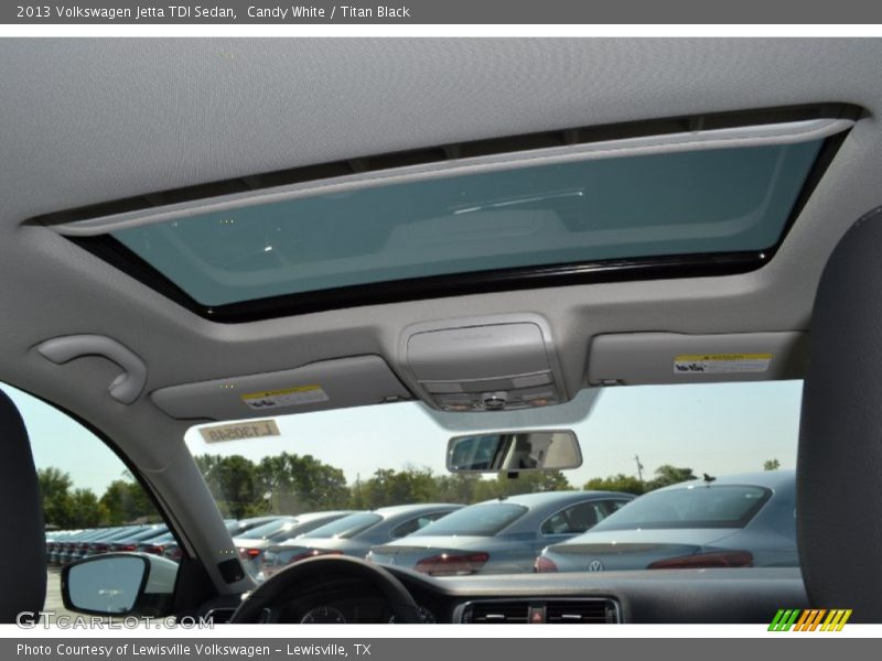 Candy White / Titan Black 2013 Volkswagen Jetta TDI Sedan