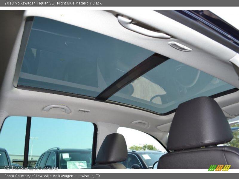 Night Blue Metallic / Black 2013 Volkswagen Tiguan SE
