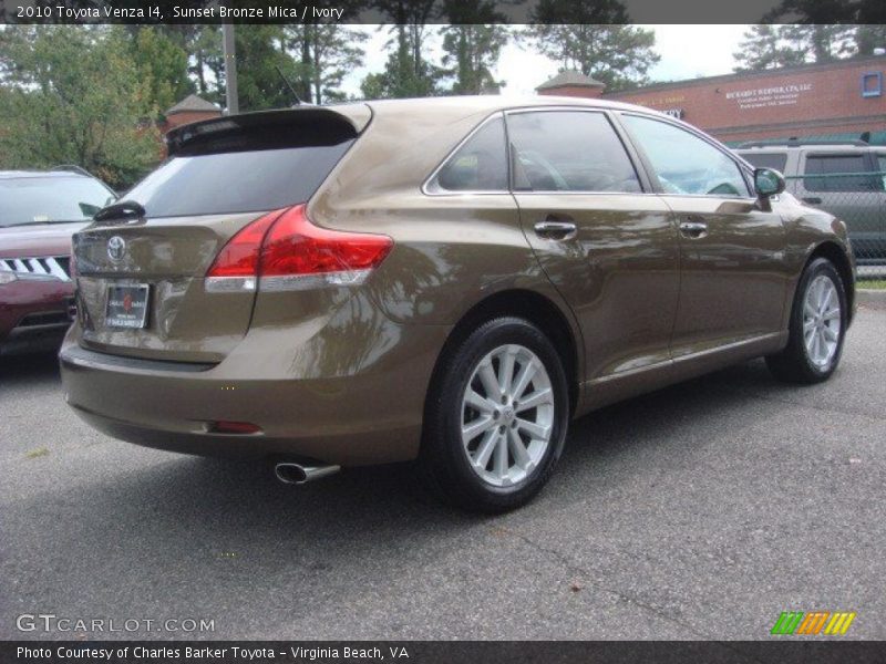 Sunset Bronze Mica / Ivory 2010 Toyota Venza I4
