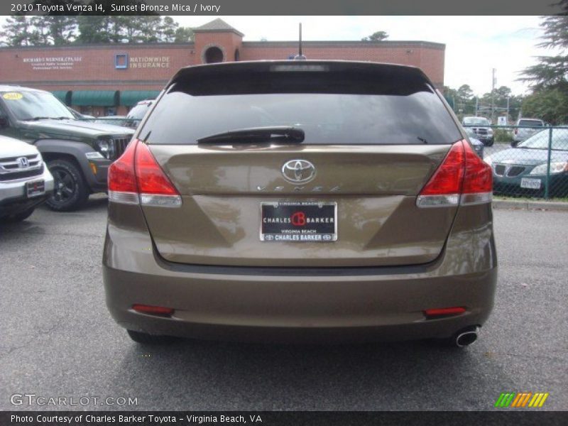 Sunset Bronze Mica / Ivory 2010 Toyota Venza I4