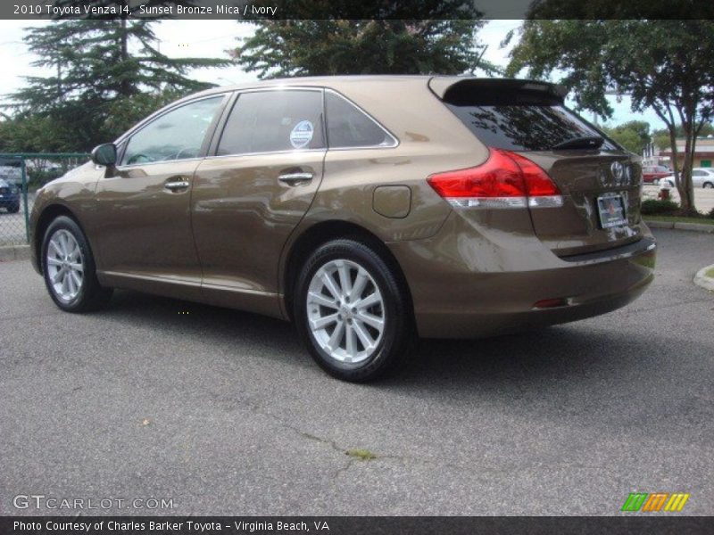Sunset Bronze Mica / Ivory 2010 Toyota Venza I4