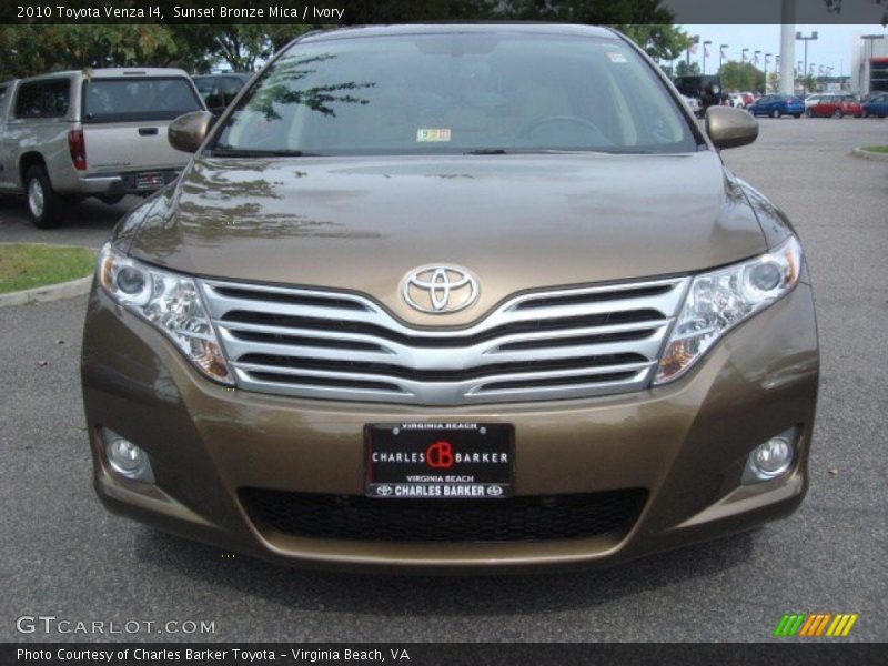 Sunset Bronze Mica / Ivory 2010 Toyota Venza I4