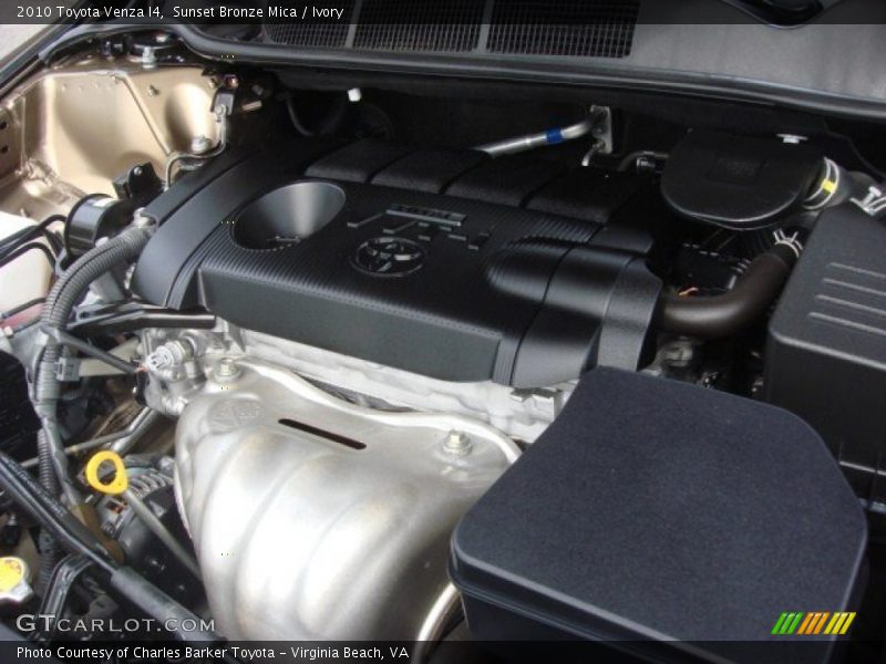 Sunset Bronze Mica / Ivory 2010 Toyota Venza I4