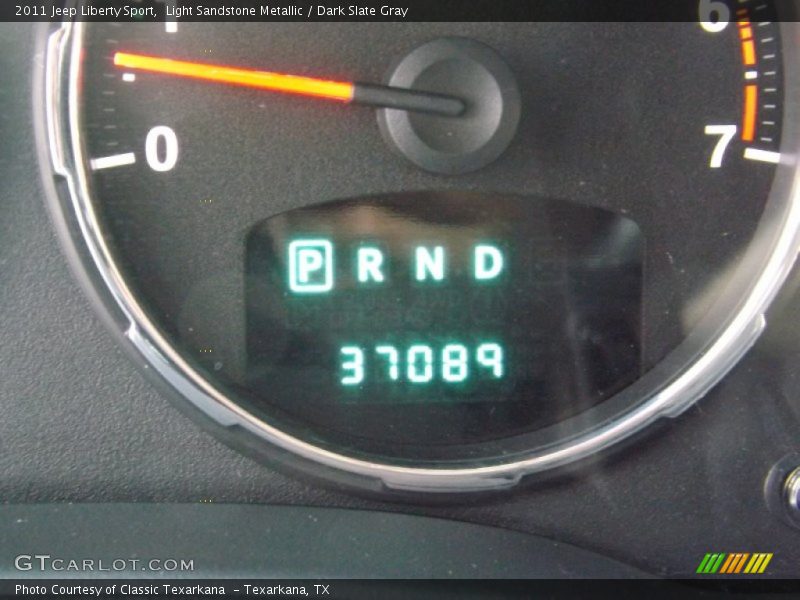 Light Sandstone Metallic / Dark Slate Gray 2011 Jeep Liberty Sport
