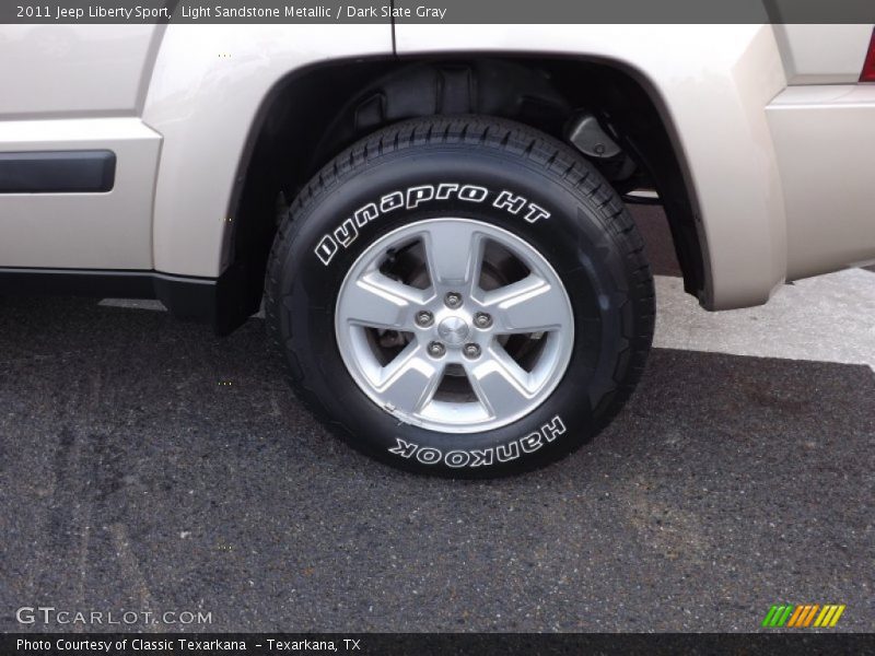 Light Sandstone Metallic / Dark Slate Gray 2011 Jeep Liberty Sport