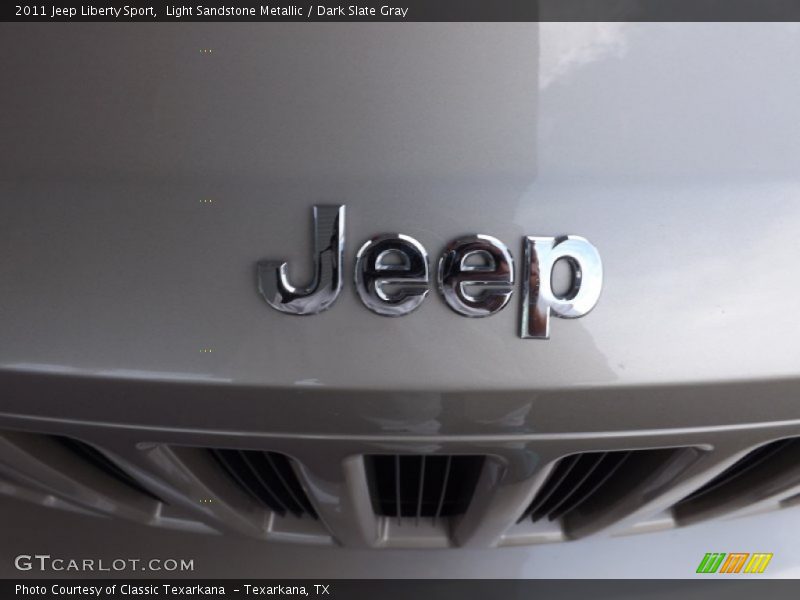 Light Sandstone Metallic / Dark Slate Gray 2011 Jeep Liberty Sport